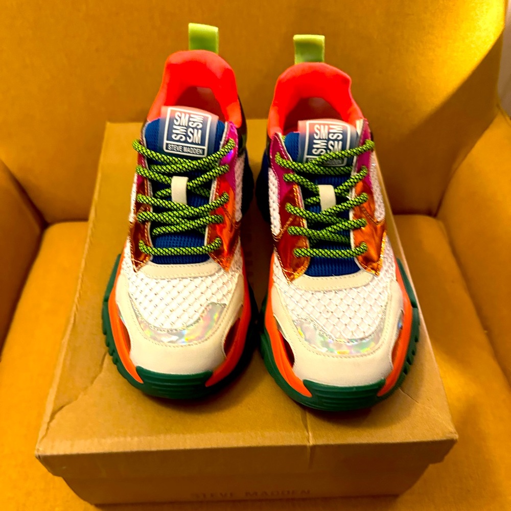 Steve Madden Athletic Shoe